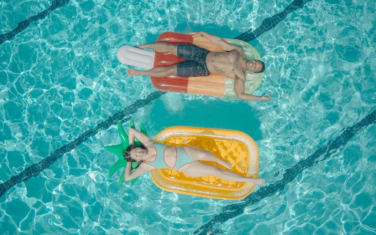 Permanecer con el traje de baño húmedo aumenta el riesgo de cistitis