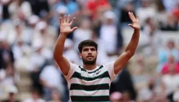 Roland Garros 2025: Inicia Carlos Alcaraz con pie derecho la defensa del título | Video