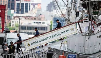 Investigación del choque del buque Cuauhtémoc se centra en el motor: EU