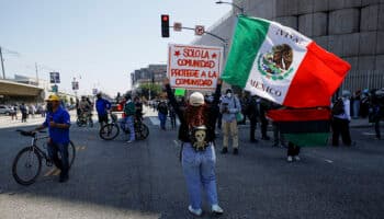 Trump usa la migración como distractor ante el casi nulo crecimiento económico: activista mexicano en LA