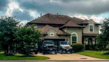 Guanajuato abre investigación sobre casa de Diego Sinhue en Houston