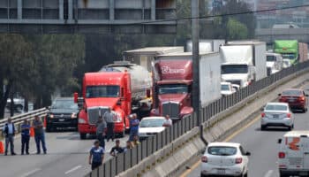 Circulan convocatorias para posible bloqueo en la México-Querétaro este lunes