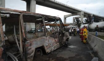 Las personas salieron en llamas de sus autos: SSC | Videos