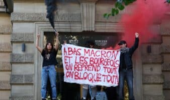 Protestas "Bloqueemos todo" se extienden por toda Francia con cientos de detenidos
