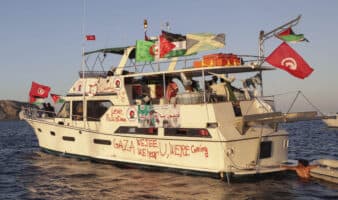 Turquía asiste a barco averiado de la Flotilla y ofrece apoyo de rescate si es necesario