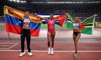 Leyanis Pérez destrona a Yulimar Rojas como reina mundial del triple salto | Video