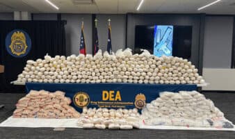 Aristegui en Vivo: Dan contrato de 2 mil mdd a Slim; EE.UU. presume decomiso al CJNG; Israel acepta plan de Trump para Gaza (30/09/2025)