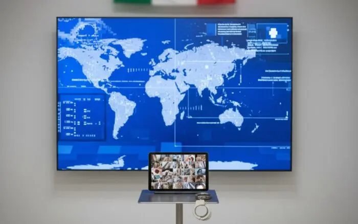 Un detenido en Italia por generar con IA más de 900 imágenes pornográficas de menores