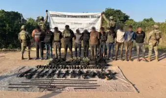 Sinaloa | Enfrentamiento entre autoridades y presuntos integrantes del Cártel Pacífico culmina con 13 detenciones