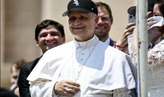 MLB: Presumen White Sox el apoyo de un aficionado especial: León XIV | Video