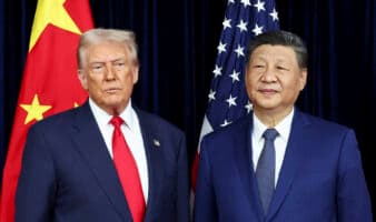 Aristegui en Vivo: Revive tensión nuclear; encuentro Trump-Xi; 132 muertos por operativo en Brasil (30/10/2025)