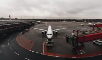 Empresa mexicana ASUR le compra 20 aeropuertos a compañía brasileña