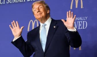 Llamar "cerdita" a una periodista demuestra la 'honestidad' de Trump: Casa Blanca | Video