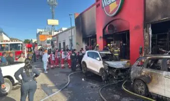 Familiares de víctimas de incendio en Waldo's piden justicia y temen que tragedia se repita