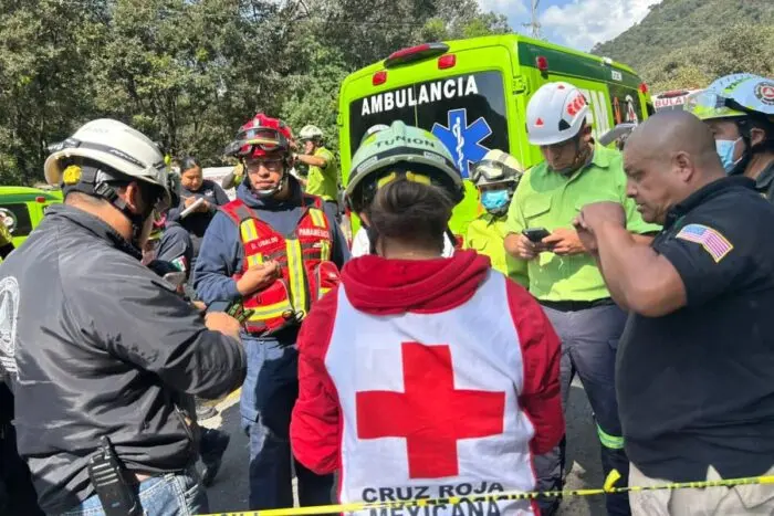 Accidente en Ocuilan, Estado de México, deja dos muertos y 22 heridos