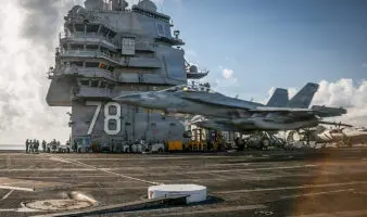 Aviones militares de EE.UU. sobrevuelan aguas cerca de Venezuela tras designar al Cártel de los Soles como terrorista