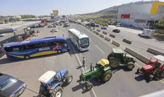 Gobernación ofrece mesa de trabajo a transportistas y productores; dirigentes confirman paro nacional