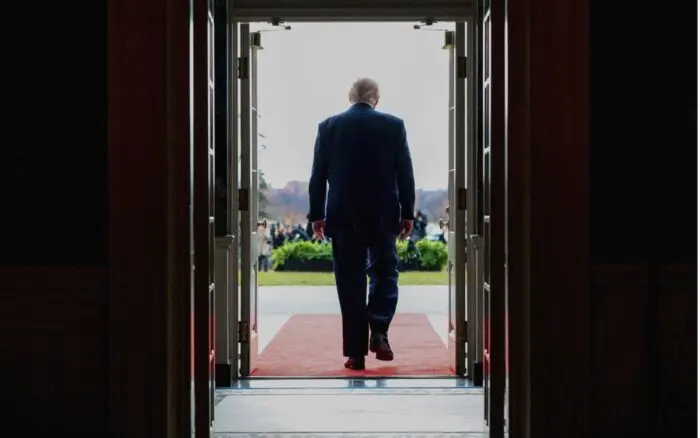 Trump recibirá el miércoles la ley que obliga publicar los archivos de Epstein