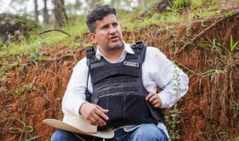 Un escolta de Carlos Manzo está prófugo: Ramírez Bedolla