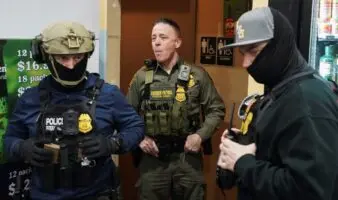 ICE detiene "desproporcionadamente" a latinos en Nueva York