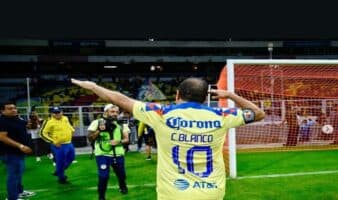 Así descontó Cuauhtémoc Blanco al portero rival en Texas | Video