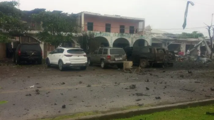 FGR investiga como delincuencia organizada explosión de auto en Michoacán