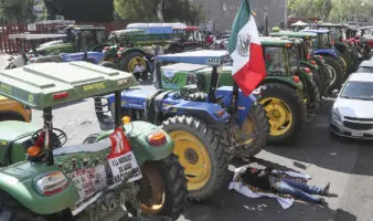 Aristegui en Vivo: Senado confirma a Ernestina Godoy en la FGR; 'fast-track' a ley de aguas; Trump podría dejar vencer el T-MEC (04/12/2025)