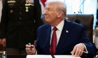 Trump se burla del asesinato del cineasta Rob Reiner y su esposa