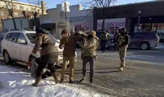 Alex Pretti, enfermero muerto por disparos de ICE, fue un agitador y 'quizá, insurgente': Trump