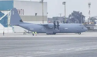 Gobierno asegura que aterrizaje de avión militar de EE.UU. en Toluca fue autorizado; MC pide explicaciones