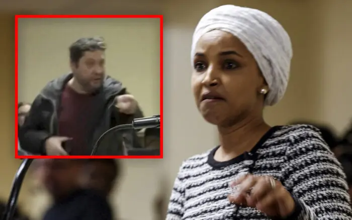 Hombre lanza líquido a la congresista demócrata Ilhan Omar durante un mitin en Minneapolis