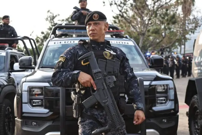 Gobernador de Chiapas busca que policías estatales porten ‘armas de muy alto poder’