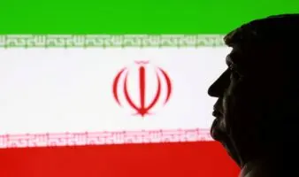 EE.UU. tiene una 'flota enorme' dirigiéndose a aguas cercanas a Irán, asegura Trump