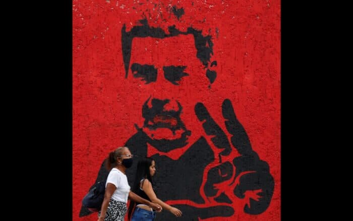 Video | 'Estamos bien, somos luchadores', dice desde la cárcel Nicolás Maduro a su hijo