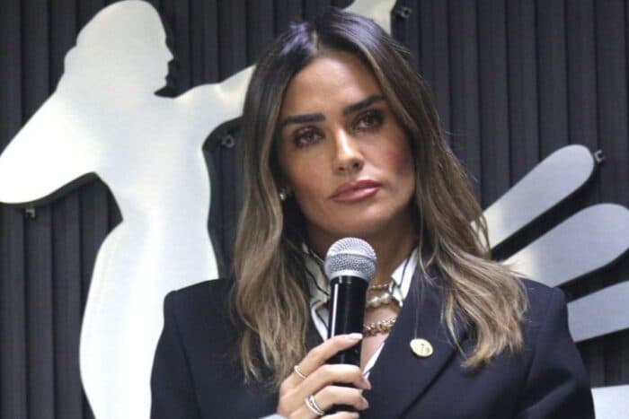Alessandra Rojo lanza ‘Operación Verdad’ contra noticias falsas y ataques digitales