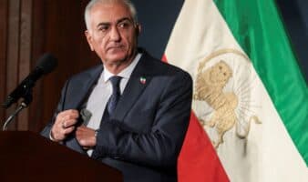 El hijo del derrocado sha de Irán busca llegar al poder con ayuda de EE.UU.