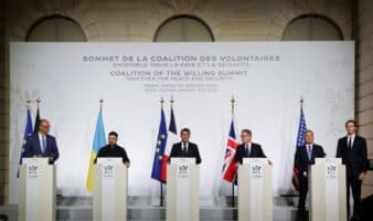 Ucrania y EE.UU. siguen negociando en París tras cumbre que despierta optimismo cauteloso