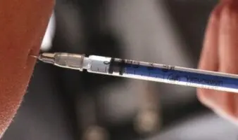 Salud llama a completar esquemas de vacunación ante resurgimiento del sarampión