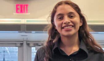La mexicana Valeria Palacios gana la Medalla Mundial de la Educación 2025 por aplicar la IA a problemas ambientales
