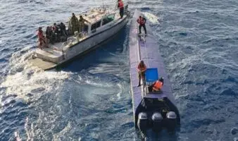 Con apoyo de EE.UU. interceptan semisumergible con casi 4 toneladas de droga en Colima