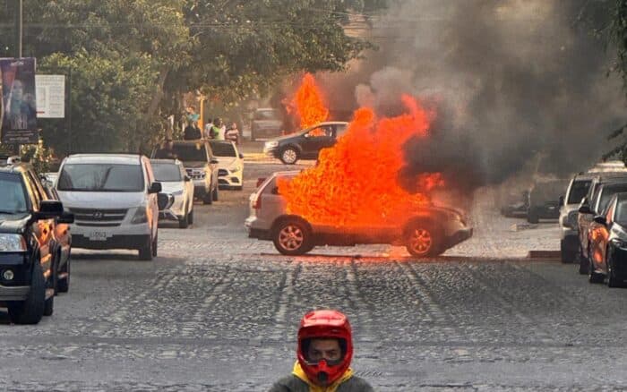 Operativo federal en zona controlada por el CJNG, desata bloqueos en Jalisco y Michoacán; alerta en Colima y Nayarit