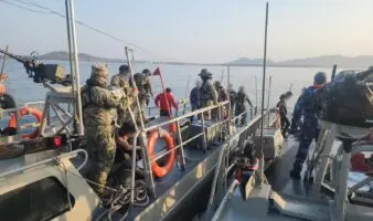 Tras persecución, Marina detiene a ocho presuntos miembros del CJNG en Puerto Vallarta