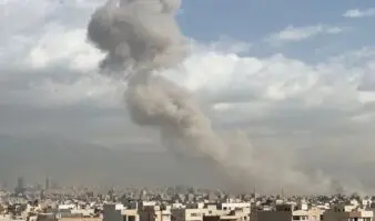 Estados Unidos e Israel lanzan un ataque masivo contra el corazón del poder en Irán