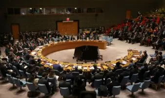 Irán denuncia 'crimen de guerra' y EU justifica sus ataques en la sesión de urgencia de ONU