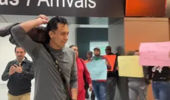 Video | Reciben con gritos a Marx Arriaga en Chihuahua; acusa a Mario Delgado de organizar la protesta