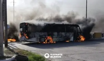 Bloqueos e incendio de vehículos paralizan Reynosa, Tamaulipas