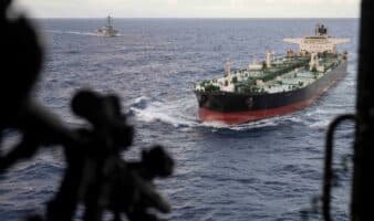 Estados Unidos intercepta petrolero Aquila II por violar bloqueo en el Caribe
