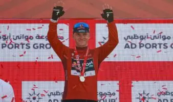 Tour UAE 2026: Brilla Evenepoel en la contrarreloj y arrebata liderato a Del Toro | Video