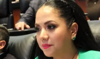 Senadora asegura que compañeras de Morena la invitaron a estética del Senado y ahora se esconden