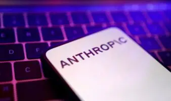 Trump ordena a su gobierno dejar de usar la IA de Anthropic